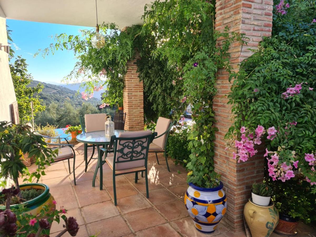 Cortijo La Haza Bed and Breakfast Iznájar Exteriör bild