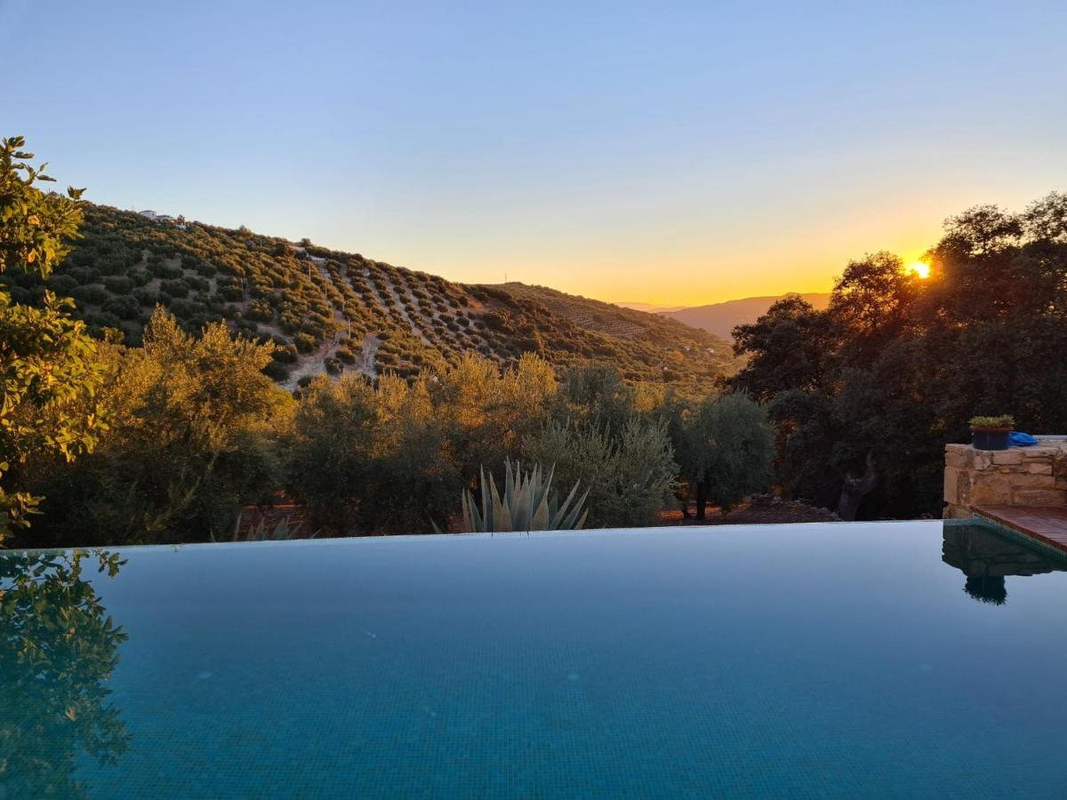 Cortijo La Haza Bed and Breakfast Iznájar Exteriör bild
