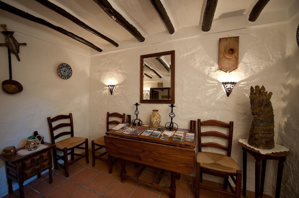 Cortijo La Haza Bed and Breakfast Iznájar Exteriör bild
